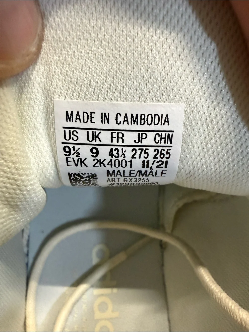 adidas ozelia size